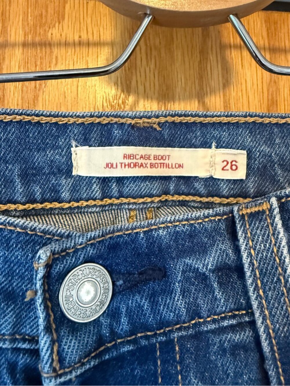 Levi's Ribcage Bootcut Jean - Picture 3 of 3